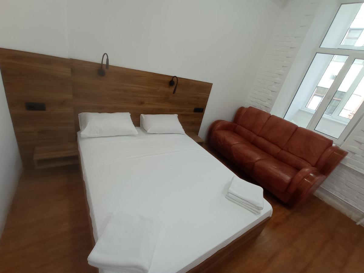 N.a.n. Centre Apartment Kyiv